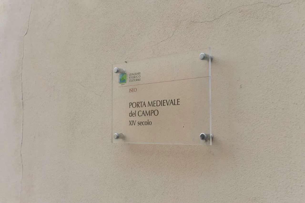 Apartment Porta Medievale Del Campo Iseo Italy